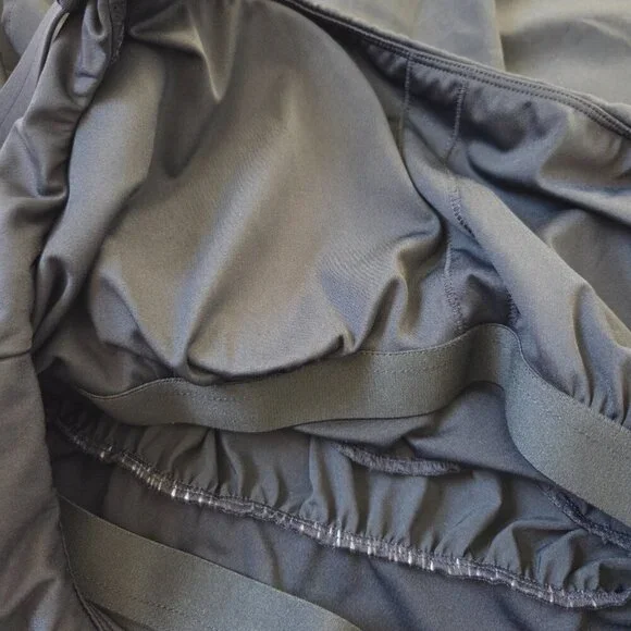 Dress. - Picture 4 of 8